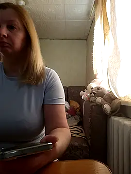 Snapshot of BustyBlond chatting on April 22, 2026, 4:26 am BustyBlond online show from April 22, 2026, 4:26 am