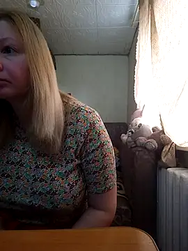 Snapshot of BustyBlond chatting on April 25, 2026, 4:48 am BustyBlond online show from April 25, 2026, 4:48 am