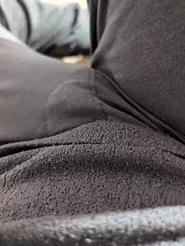 Elixire1 online show from November 3, 2025, 4:41 pm