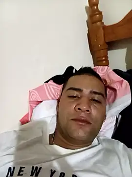 Snapshot of EISONREINA11 chatting on September 28, 2025, 2:55 pm EISONREINA11 online show from September 28, 2025, 2:55 pm