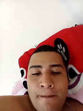 Snapshot of EISONREINA11 chatting on October 14, 2025, 1:17 am EISONREINA11 online show from October 14, 2025, 1:17 am