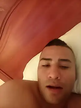 Snapshot of EISONREINA11 chatting on December 1, 2025, 5:40 pm EISONREINA11 online show from December 1, 2025, 5:40 pm