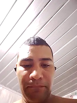 Snapshot of EISONREINA11 chatting on December 23, 2025, 4:54 am EISONREINA11 online show from December 23, 2025, 4:54 am