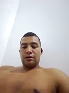 Snapshot of EISONREINA11 chatting on January 12, 2026, 5:01 am EISONREINA11 online show from January 12, 2026, 5:01 am