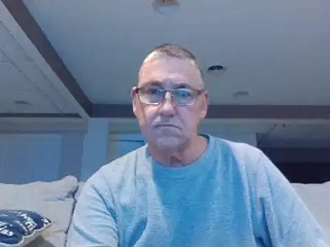 Snapshot of takeitall101 chatting on February 9, 2025, 8:44 am takeitall101 online show from February 9, 2025, 8:44 am