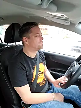 Snapshot of Trucker_Hunter chatting on December 21, 2024, 10:28 am Trucker Hunter online show from December 21, 2024, 10:28 am