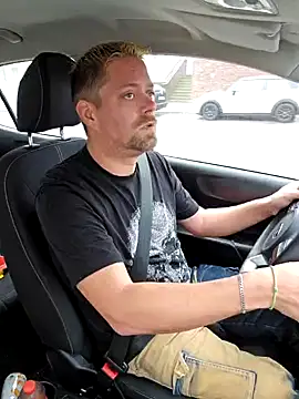 Snapshot of Trucker_Hunter chatting on January 18, 2025, 12:15 pm Trucker Hunter online show from January 18, 2025, 12:15 pm