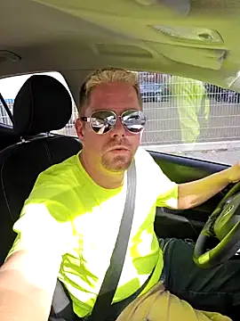 Snapshot of Trucker_Hunter chatting on March 5, 2025, 11:38 am Trucker Hunter online show from March 5, 2025, 11:38 am