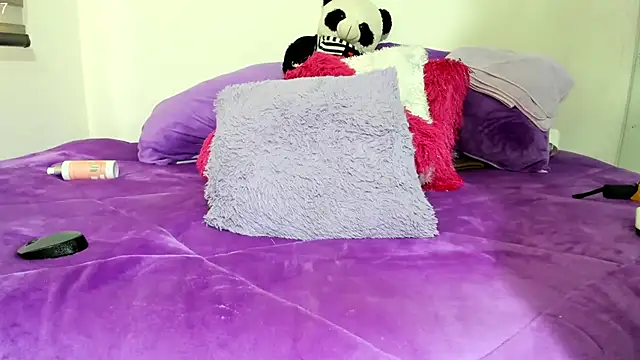 Emiily 88 online show from February 18, 2025, 9:42 pm