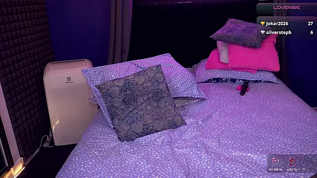 Snapshot of bull_vixen2001 chatting on February 21, 2026, 10:55 pm bull vixen2001 online show from February 21, 2026, 10:55 pm