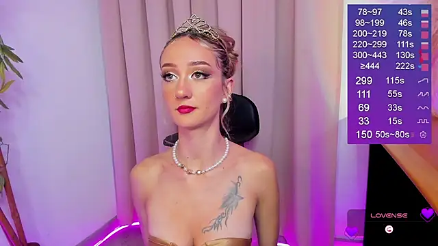 Snapshot of Bella-White chatting on October 8, 2025, 6:49 pm Bella-White online show from October 8, 2025, 6:49 pm