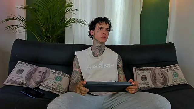 Aron ford online show from April 24, 2026, 7:49 pm