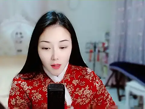 Snapshot of Angel-C chatting on December 18, 2024, 1:15 am Angel-C online show from December 18, 2024, 1:15 am