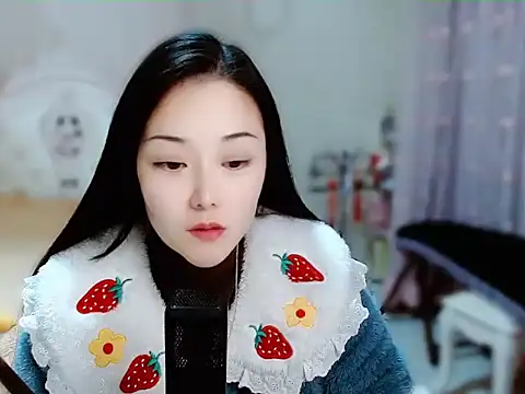 Snapshot of Angel-C chatting on December 23, 2024, 1:18 am Angel-C online show from December 23, 2024, 1:18 am