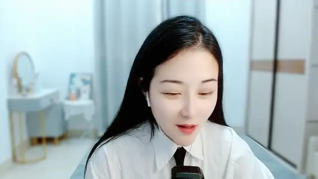 Snapshot of Angel-C chatting on February 28, 2025, 1:47 am Angel-C online show from February 28, 2025, 1:47 am