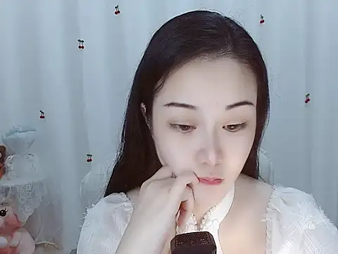 Snapshot of Angel-C chatting on October 13, 2025, 1:27 am Angel-C online show from October 13, 2025, 1:27 am