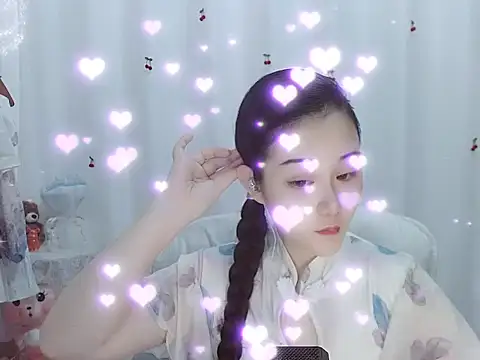 Snapshot of Angel-C chatting on October 18, 2025, 1:30 am Angel-C online show from October 18, 2025, 1:30 am