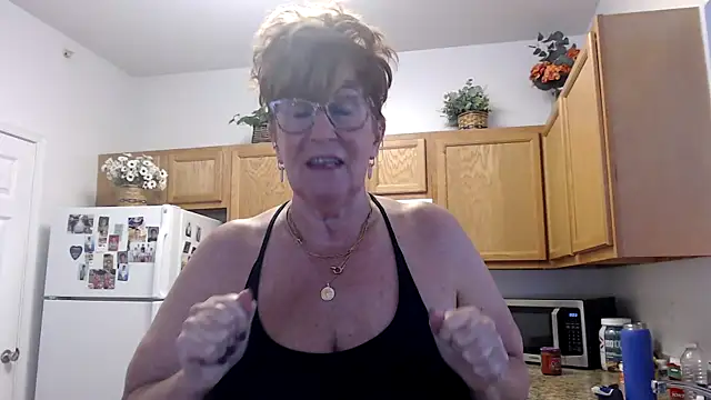 Snapshot of plusizebigbooty chatting on November 2, 2025, 6:10 pm plusizebigbooty online show from November 2, 2025, 6:10 pm