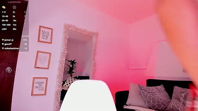 barbie es online show from February 20, 2025, 5:18 pm