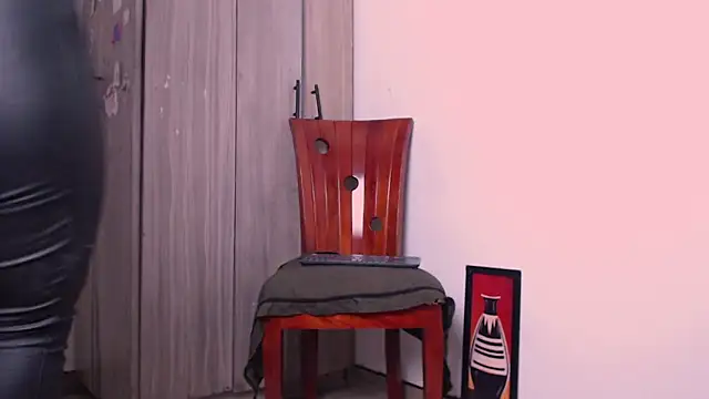 Snapshot of nicolstivens chatting on December 18, 2024, 2:06 pm nicolstivens online show from December 18, 2024, 2:06 pm