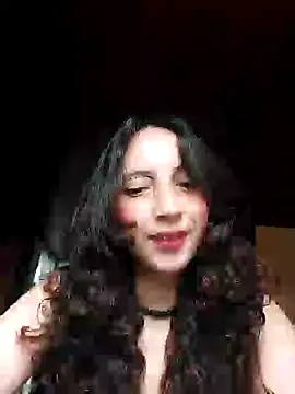 Snapshot of _Laary chatting on December 24, 2024, 9:22 pm  Laary online show from December 24, 2024, 9:22 pm