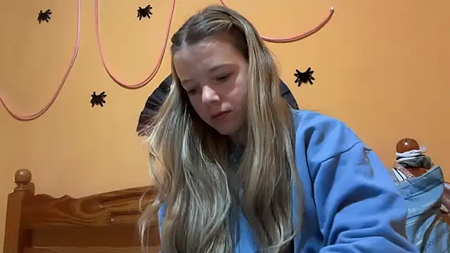 -veranito- online show from October 31, 2025, 1:50 am