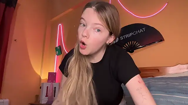 -veranito- online show from November 5, 2025, 3:06 am