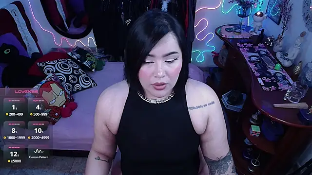 lufek23 online show from April 17, 2026, 4:10 pm