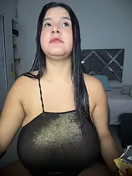 Snapshot of ValleryParker chatting on February 14, 2026, 1:35 am ValleryParker online show from February 14, 2026, 1:35 am