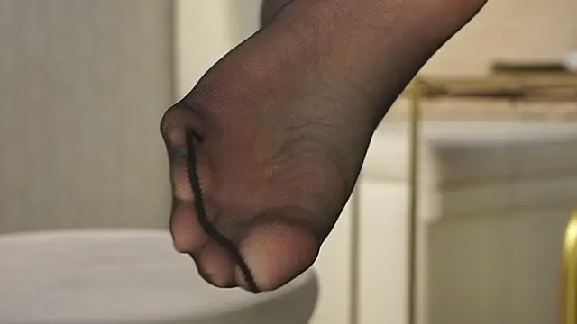 iris vega9 online show from November 16, 2025, 1:06 pm