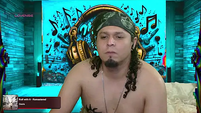 chino roz online show from March 12, 2025, 8:08 am