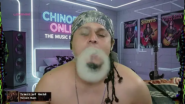 chino roz online show from October 10, 2025, 7:29 am