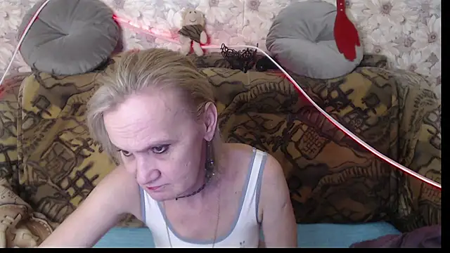 MissBekker online show from December 16, 2024, 8:58 pm
