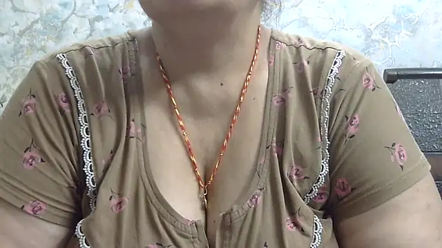 Snapshot of Kavya_XX chatting on September 30, 2025, 7:52 pm Kavya XX online show from September 30, 2025, 7:52 pm