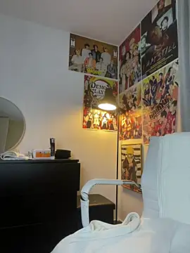 Snapshot of xSelena chatting on March 16, 2025, 11:14 pm xSelena online show from March 16, 2025, 11:14 pm