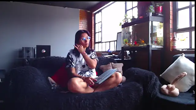 Sofynix online show from February 17, 2025, 4:15 pm