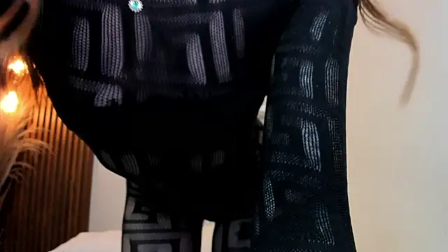 LANA-JONNES online show from March 9, 2026, 4:27 am