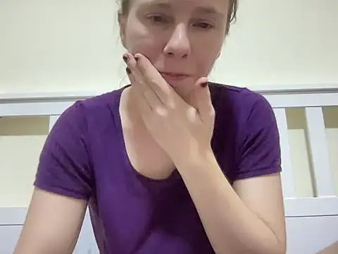 SweetLucy96 online show from November 20, 2025, 11:43 am