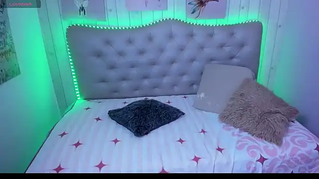 tamara colliins  online show from March 21, 2025, 3:44 am