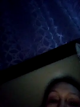 Snapshot of LeilaSaint chatting on February 10, 2026, 5:39 pm LeilaSaint online show from February 10, 2026, 5:39 pm