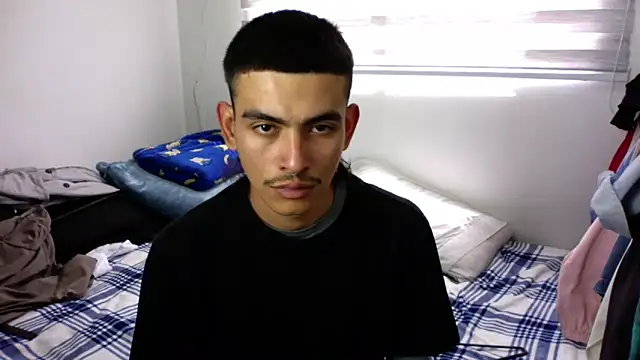 sorry-mom69 online show from September 13, 2025, 5:57 pm