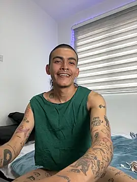 sorry-mom69 online show from October 6, 2025, 7:33 pm