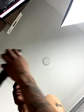 sorry-mom69 online show from October 17, 2025, 6:54 pm