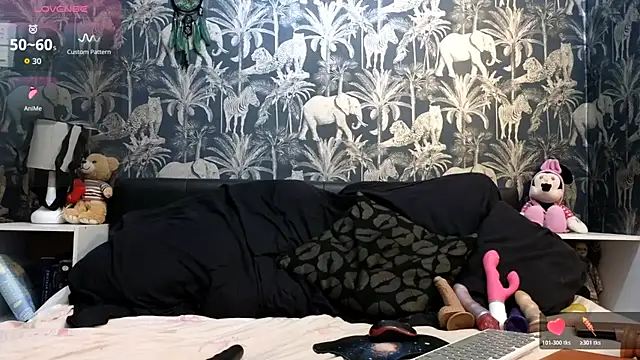 Samanthasexe online show from November 4, 2025, 3:55 pm