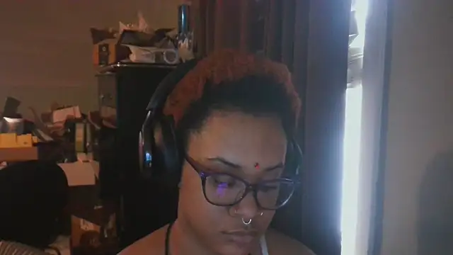 nickytheehawtie online show from February 6, 2026, 6:22 pm