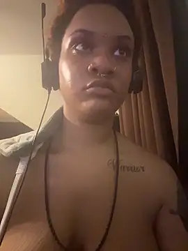 nickytheehawtie online show from February 20, 2026, 4:53 am