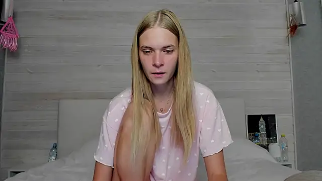 Snapshot of molly_hunt_ chatting on September 22, 2025, 3:30 am molly hunt  online show from September 22, 2025, 3:30 am