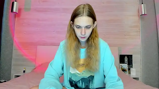 molly hunt  online show from November 9, 2025, 4:00 am