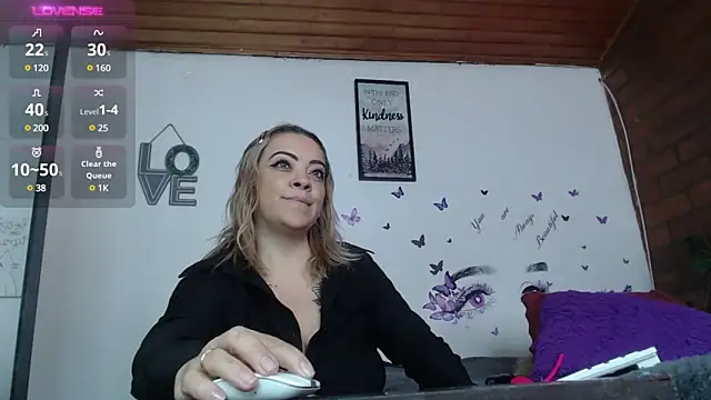 Snapshot of LIila28six chatting on January 11, 2025, 7:49 pm LIila28six online show from January 11, 2025, 7:49 pm