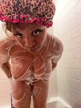 Snapshot of Kayyummy98 chatting on November 18, 2025, 5:45 am Kayyummy98 online show from November 18, 2025, 5:45 am